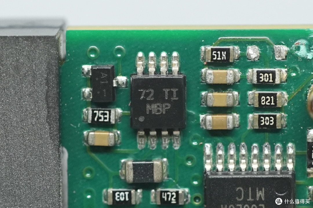雷能72W 1/8砖隔离DC-DC电源模块方案解析