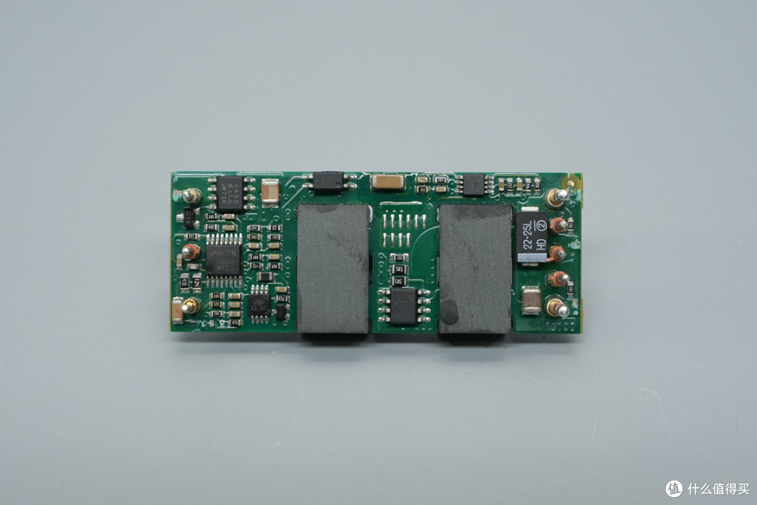 雷能72W 1/8砖隔离DC-DC电源模块方案解析