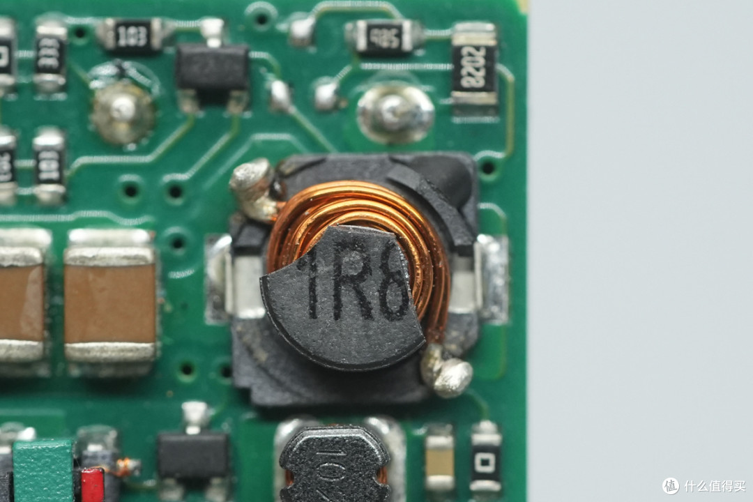 雷能72W 1/8砖隔离DC-DC电源模块方案解析