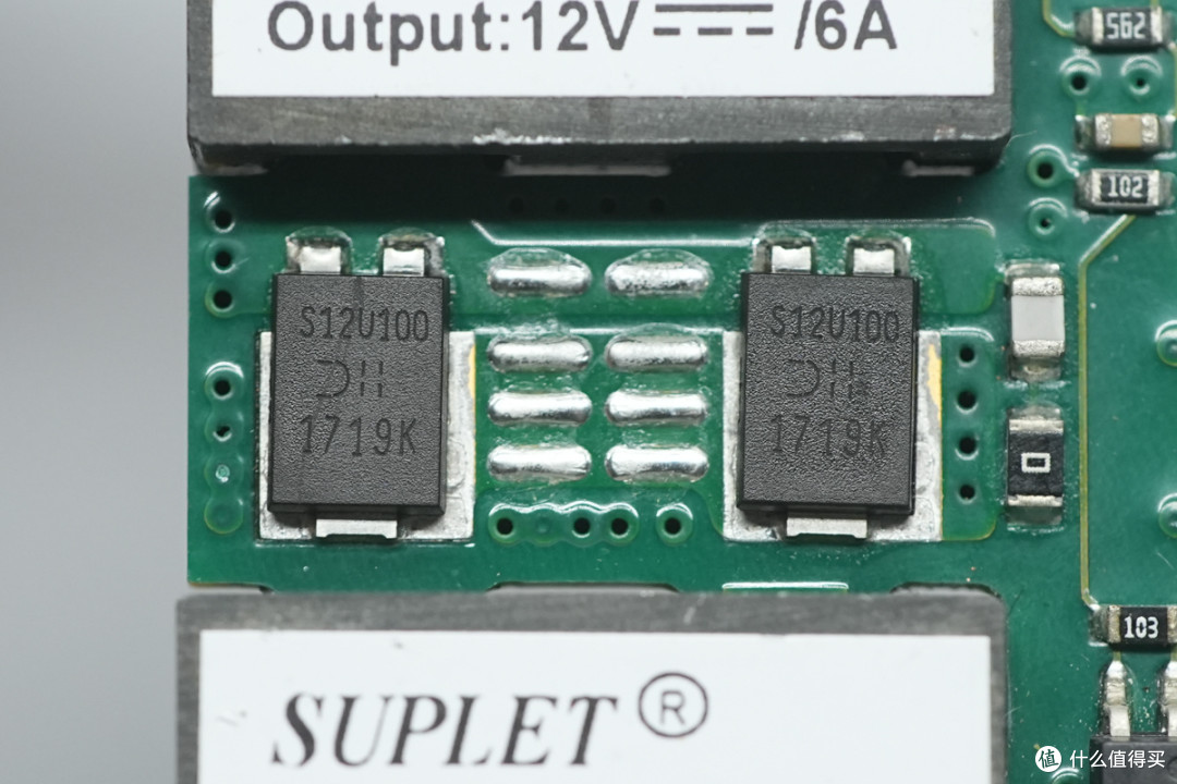 雷能72W 1/8砖隔离DC-DC电源模块方案解析