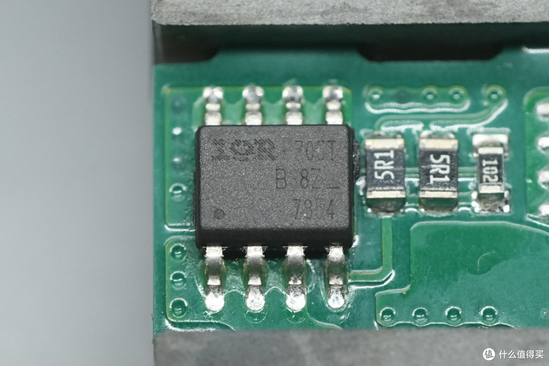 雷能72W 1/8砖隔离DC-DC电源模块方案解析