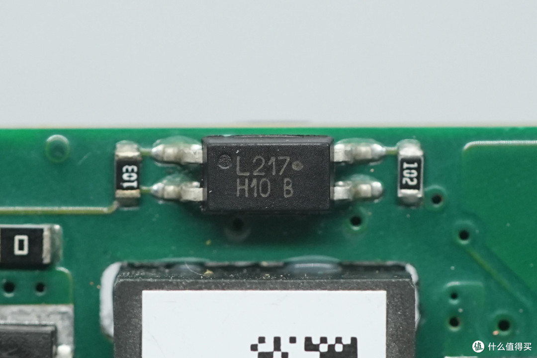 雷能72W 1/8砖隔离DC-DC电源模块方案解析
