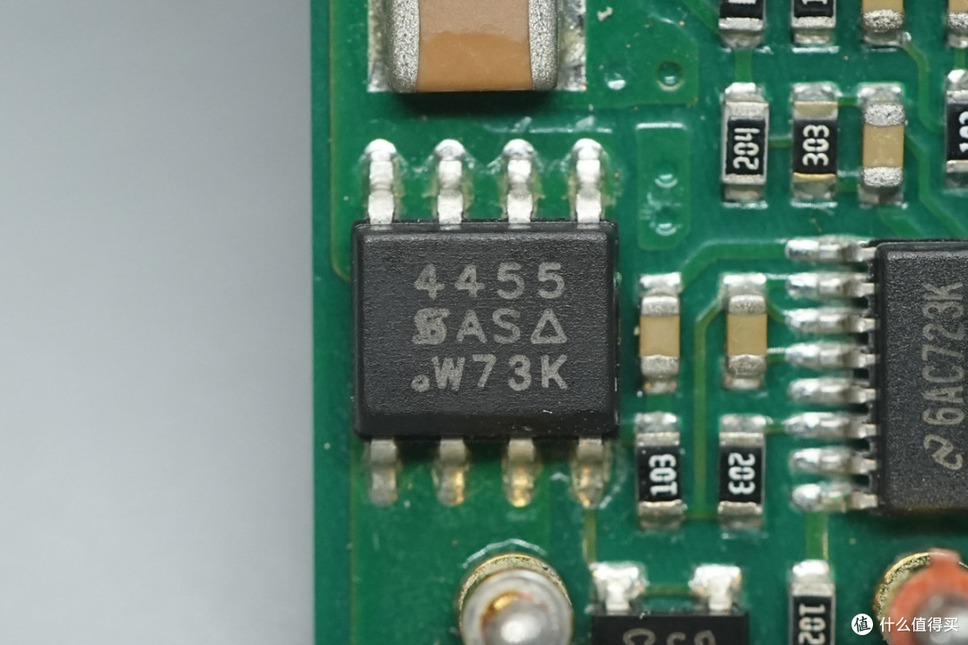 雷能72W 1/8砖隔离DC-DC电源模块方案解析