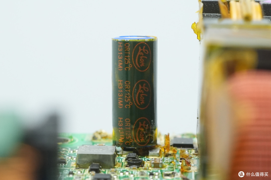 转换效率达94%,麦格米特400W电源模块拆解