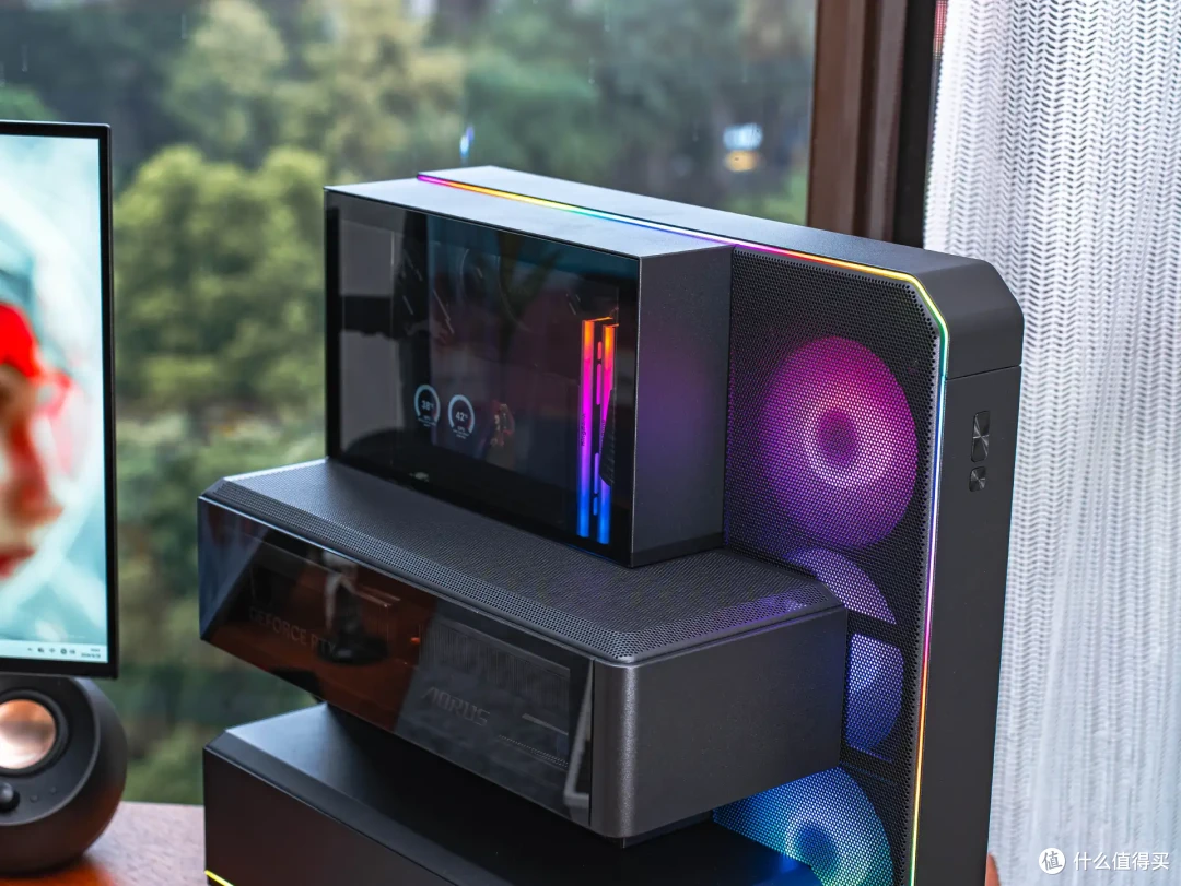 造型越怪散热越快、硬件分舱新形态|追风者EX5 MAX装机体验