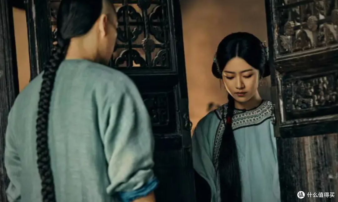 当不了爆火女主,凭配角次次出圈,《余红旧事》她撞脸汤唯太惊艳