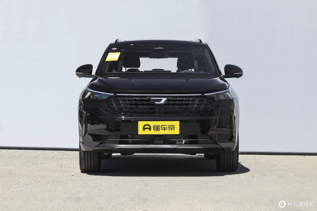 11.29 万黑武士版捷达 VS8 ：合资中型 SUV，家用配置一步到位