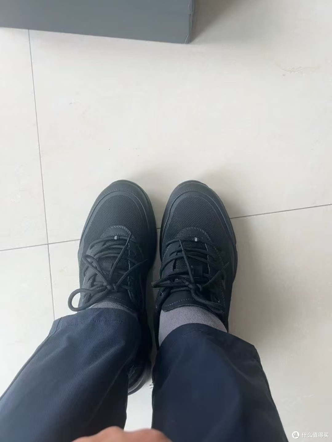 黑色真皮运动鞋男士公务通勤分享