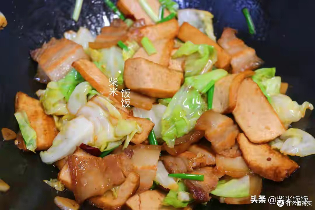 包菜香干回锅肉的做法