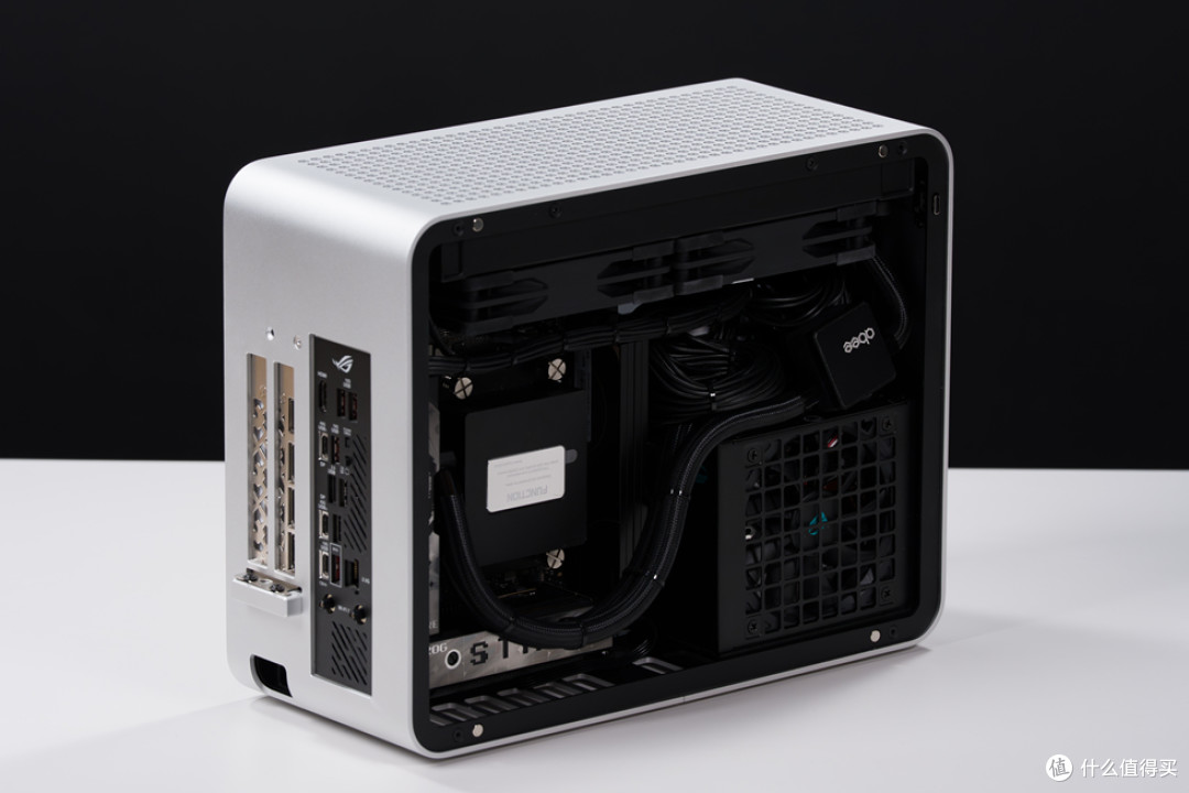 COOJ SF5_ROG STRIX X870I_耕升 RTX 5070Ti 踏雪
