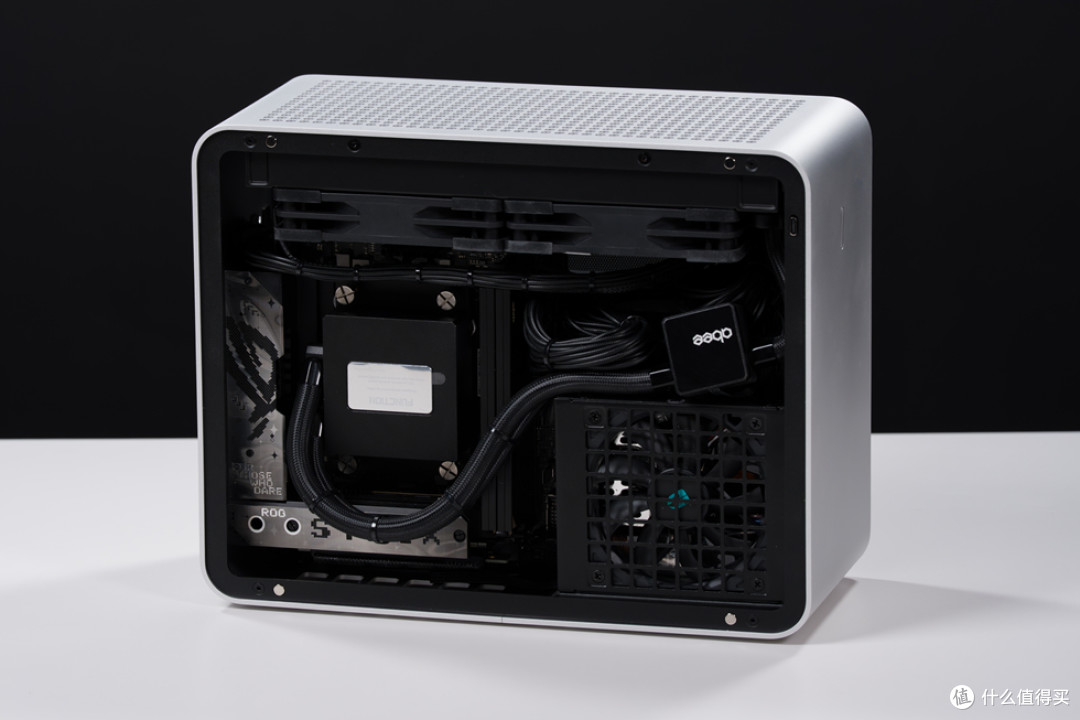 COOJ SF5_ROG STRIX X870I_耕升 RTX 5070Ti 踏雪
