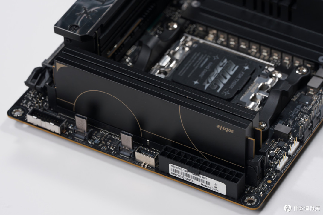 COOJ SF5_ROG STRIX X870I_耕升 RTX 5070Ti 踏雪