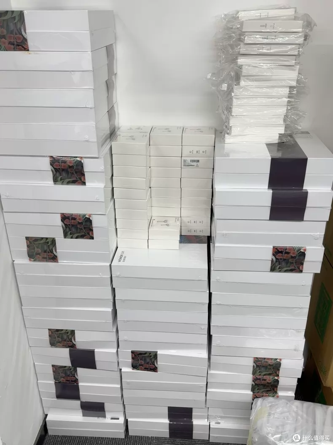 荣耀礼包礼盒39元捡漏一下!保温杯+三折伞+帆布袋值得上车么?