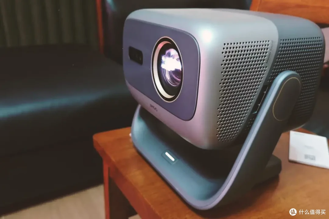抖4K、伪4K扎堆,千元投影仪全是智商税?| 家用投影仪避坑指南