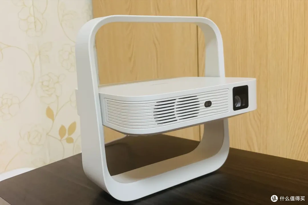 抖4K、伪4K扎堆,千元投影仪全是智商税?| 家用投影仪避坑指南