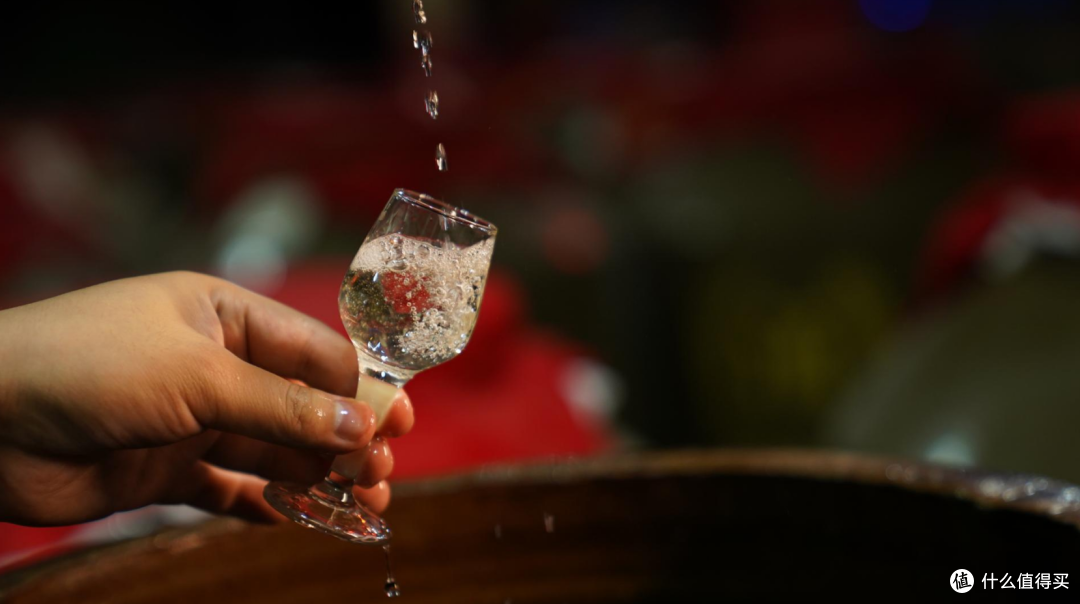 看懂执行标准与基酒储备 挑选实惠的酱香口粮酒少走弯路