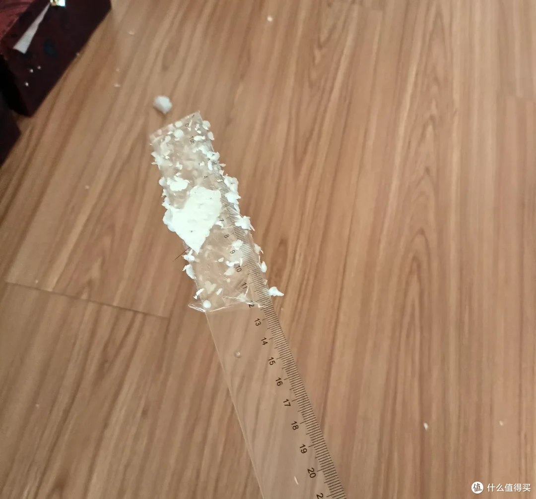 有时候真想问:这种泡沫包材能不能滚出银河系?