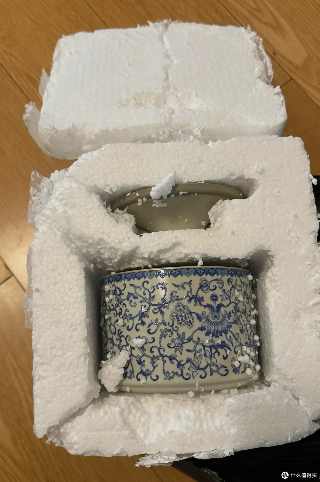 有时候真想问:这种泡沫包材能不能滚出银河系?