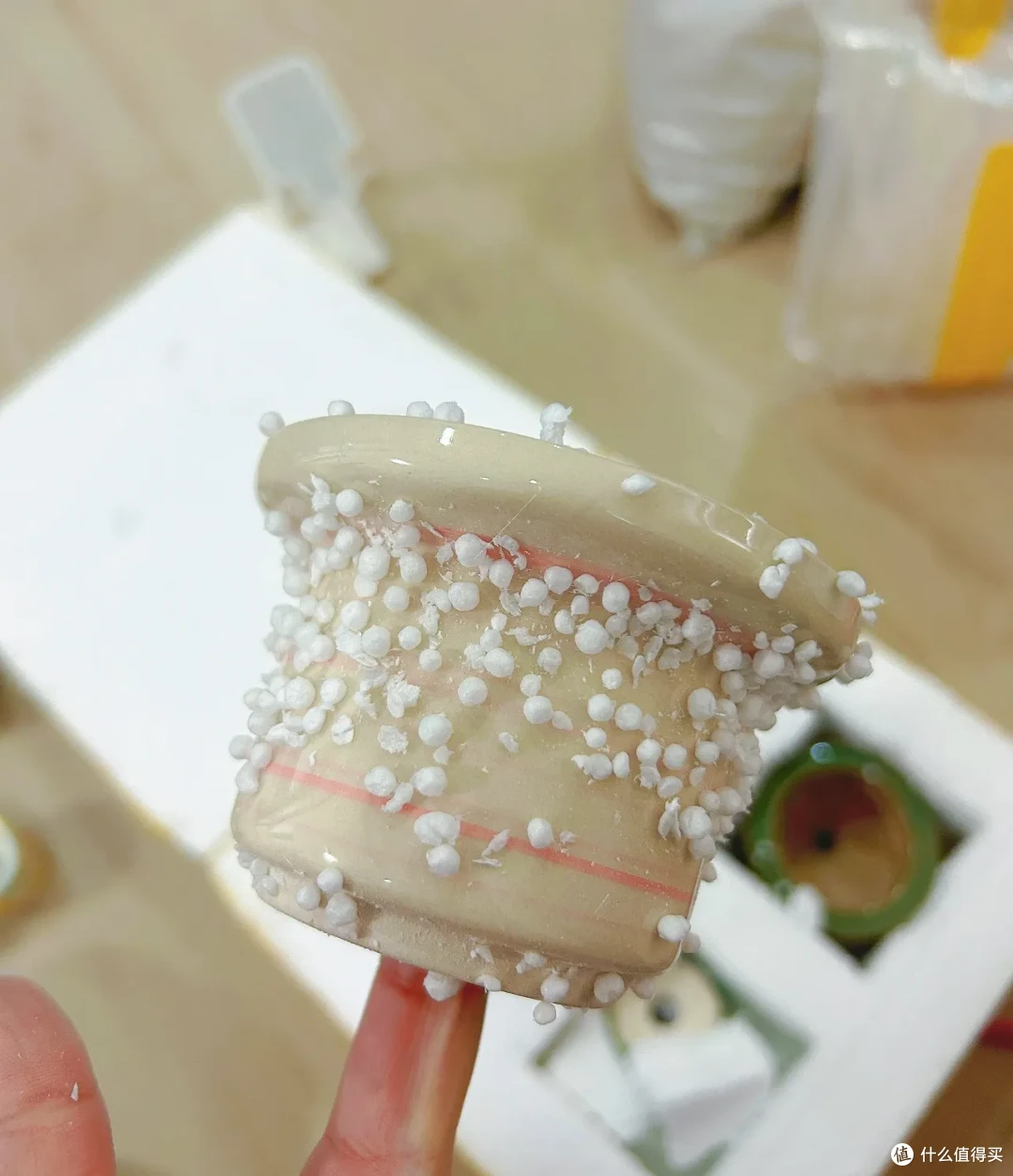 有时候真想问:这种泡沫包材能不能滚出银河系?
