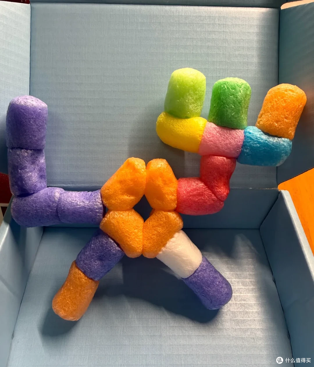 有时候真想问:这种泡沫包材能不能滚出银河系?