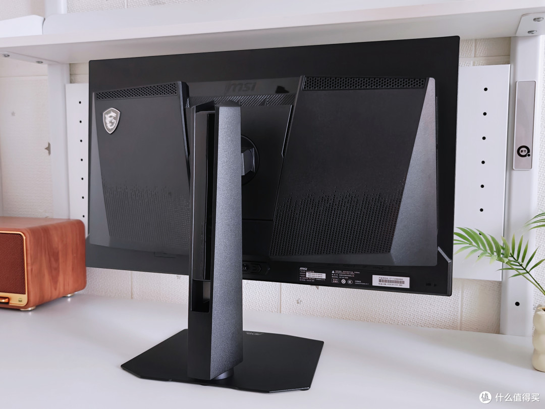 第四代QD-OLED带来专业显示新体验,微星MAG OLED 271QPX32 流光