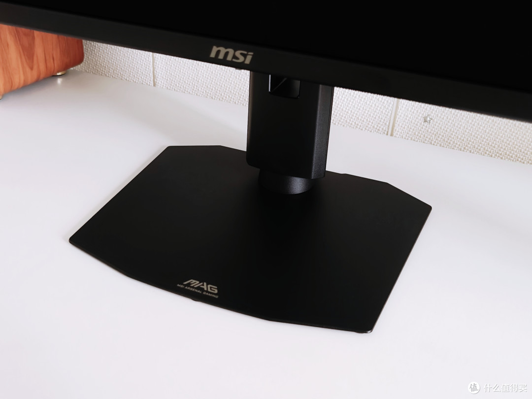 第四代QD-OLED带来专业显示新体验,微星MAG OLED 271QPX32 流光