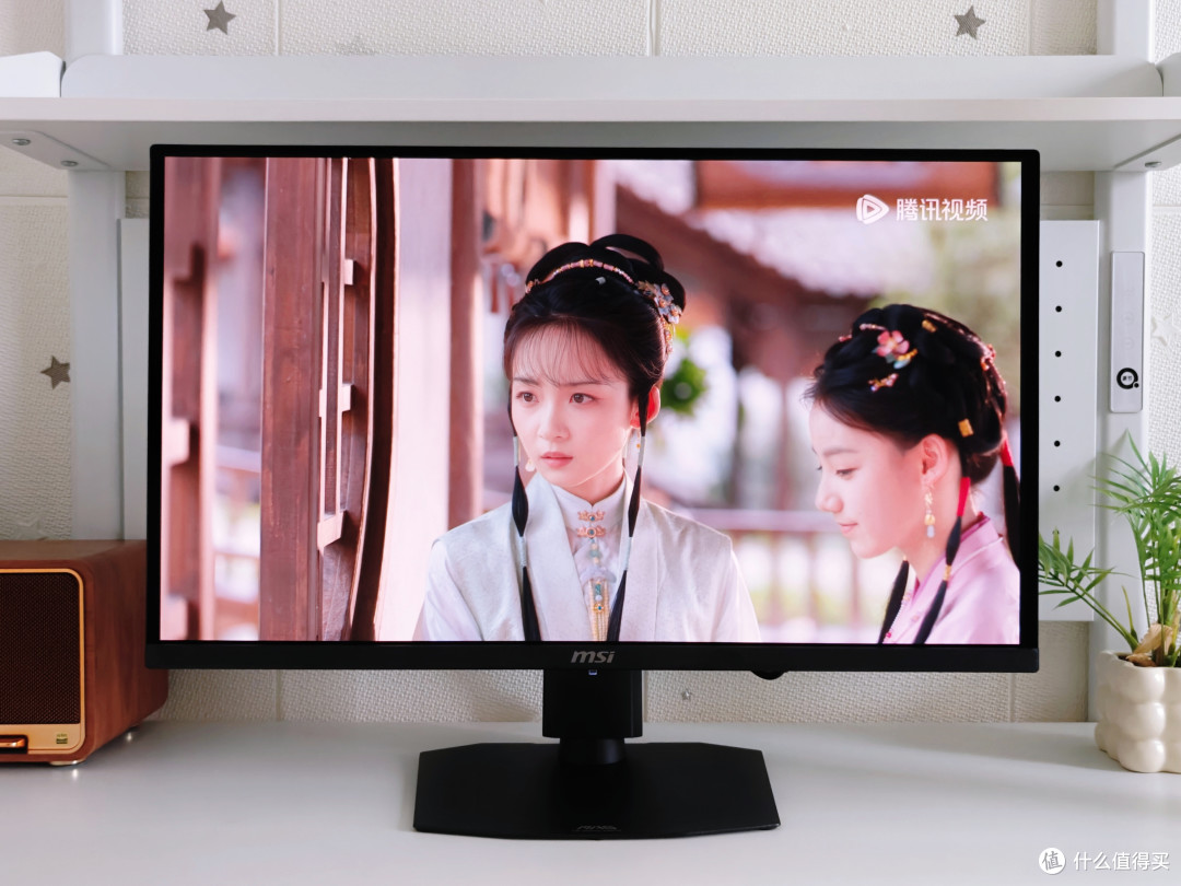 第四代QD-OLED带来专业显示新体验,微星MAG OLED 271QPX32 流光