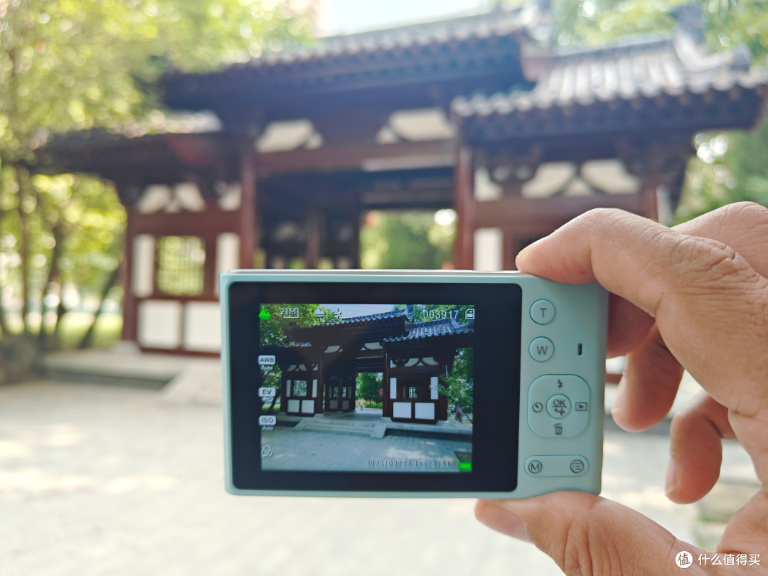 孩子想学摄影,这台400元84g小卡片机足够了