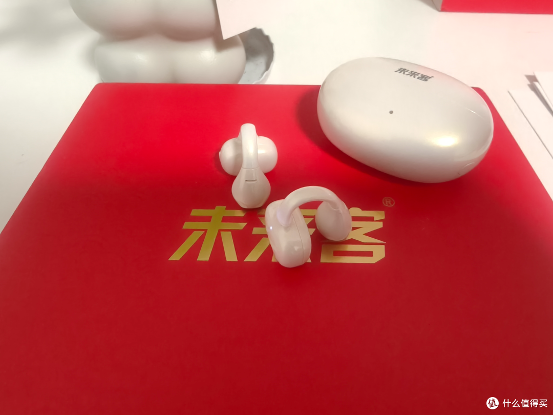 老年人助听器怎么选?未来客听芽V5pro耳夹式助听器真实体验!