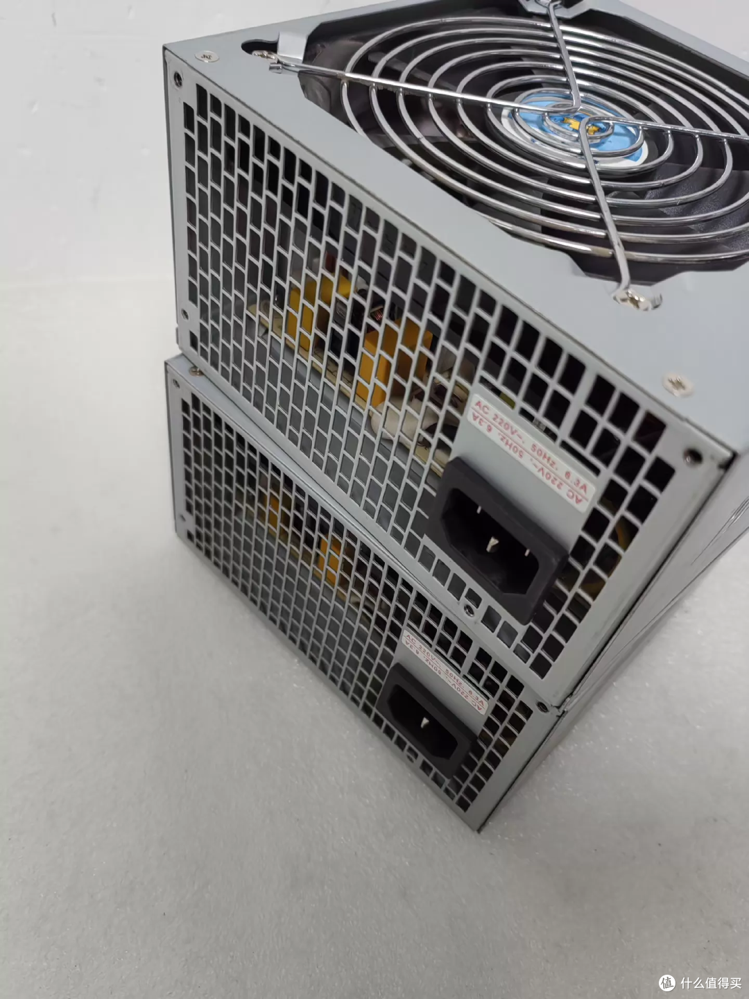 闲鱼大量涌入航嘉冷静王,45块收当年158的经典电源,值不值得?