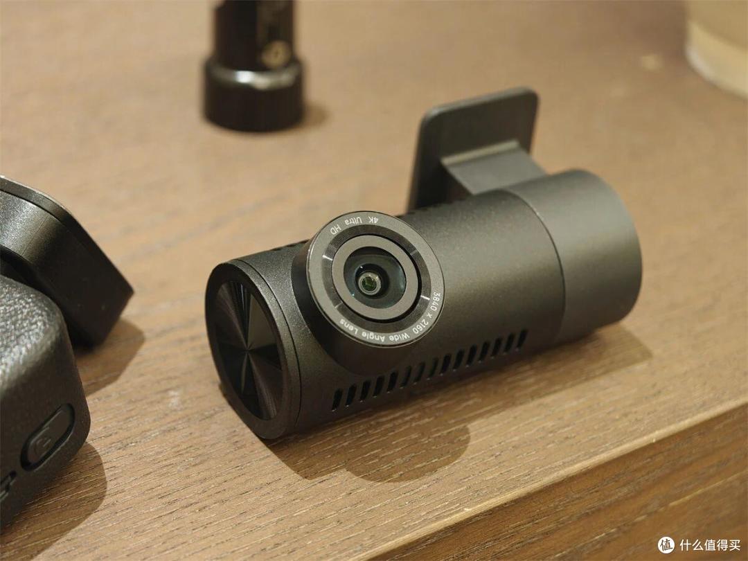 老司机实测:70迈E800双4K记录仪,后录终于不用再“马赛克”了