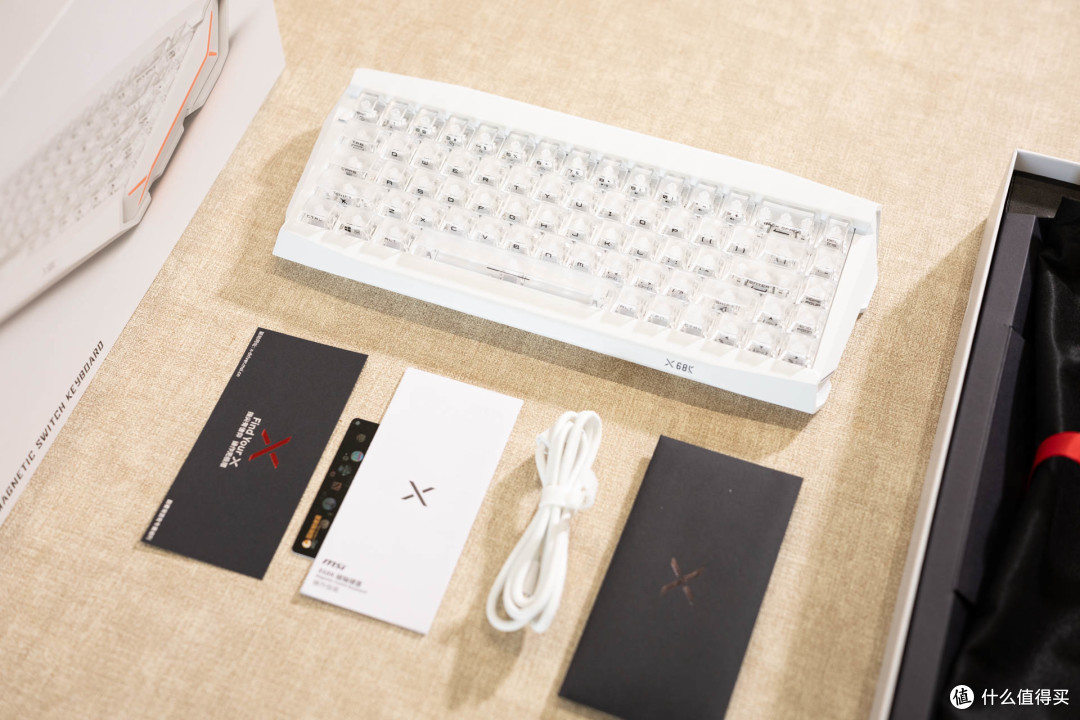 双8K电竞桌搭核心搭配,微星X68K磁轴键盘+X7M鼠标套装分享