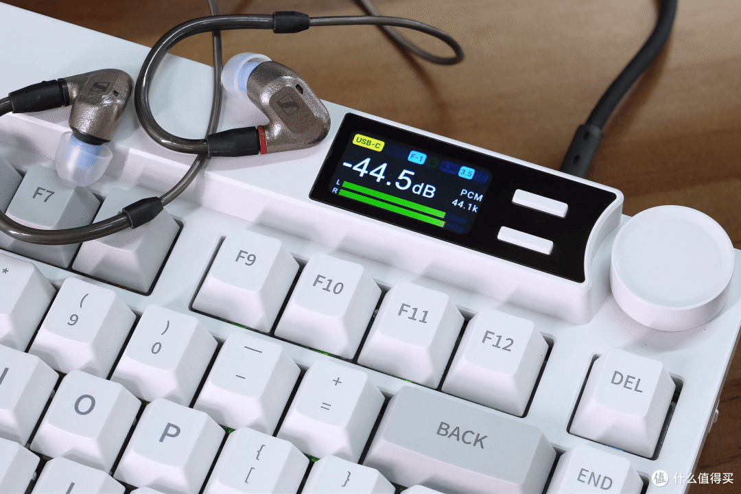 耳边开箱 | 买声卡送键盘?!拓品KB22功能玩法大盘点
