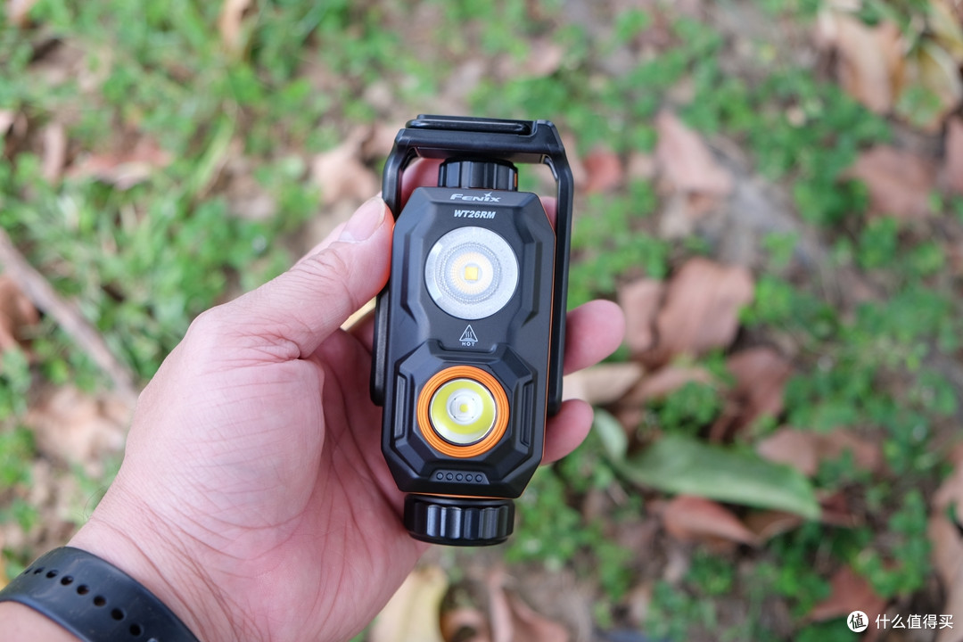 2500流明+362米远射,Fenix WT26RM才是干活儿该有的灯