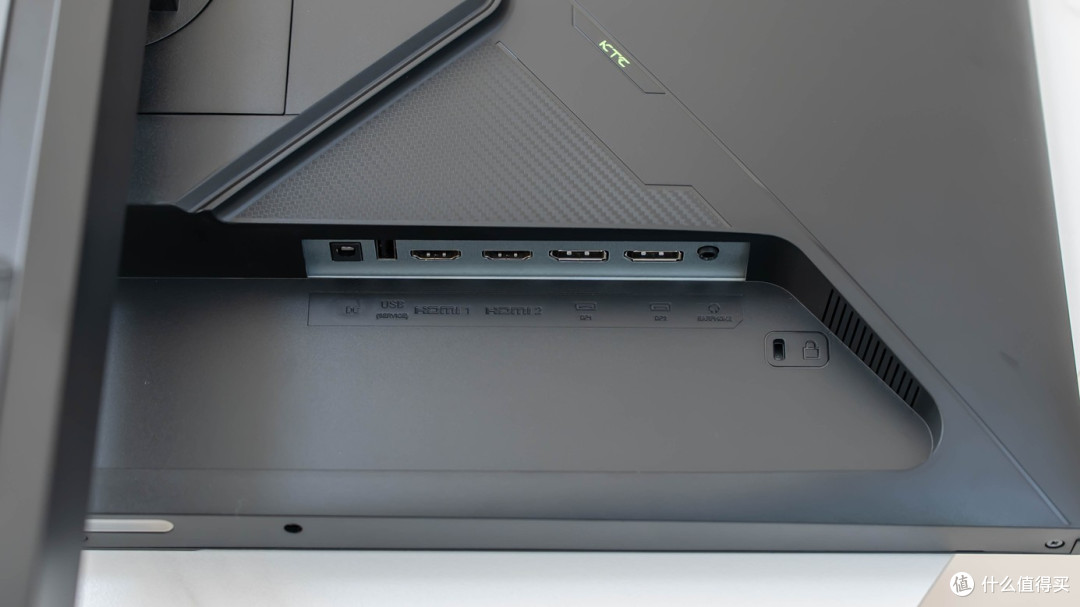 千元档 2K 260Hz,FPS 玩家的物理外挂:KTC 棱镜 Q27Plus 体验