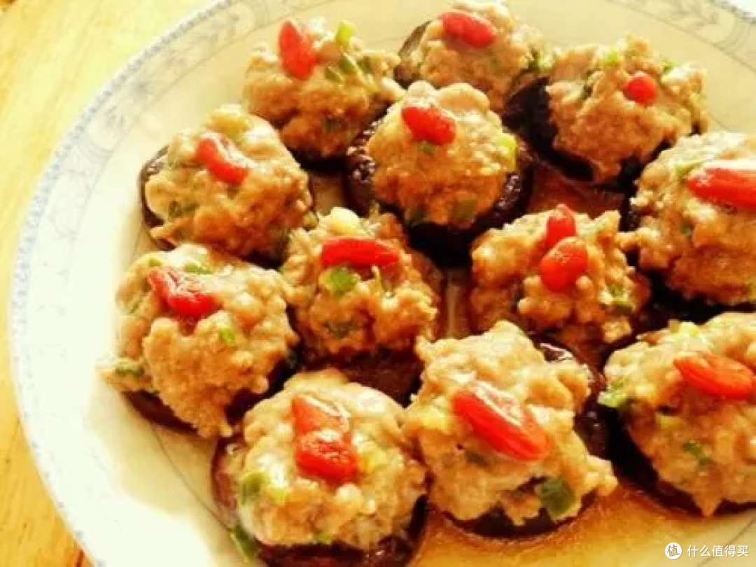 蘑菇酿的制作工艺与风味特点