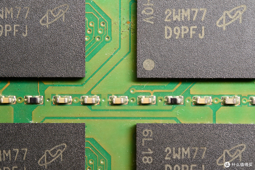 扛了10个月,小米17 Ultra还是涨了1000块