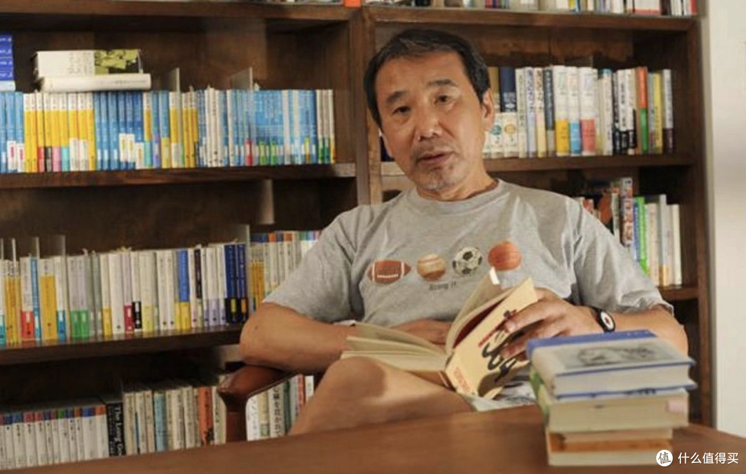村上春树作息健康到逆天:凌晨4点起晚上9点睡,75岁皮肤还能打