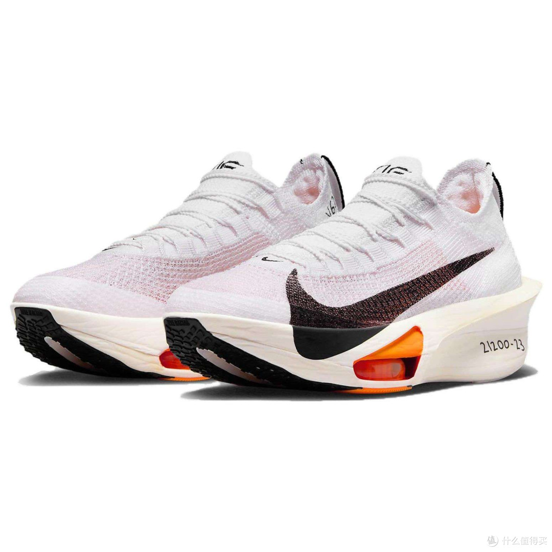 Nike Ultrafly 和 HOKA Tecton X 3 哪个好?竞速碳板越野鞋横评
