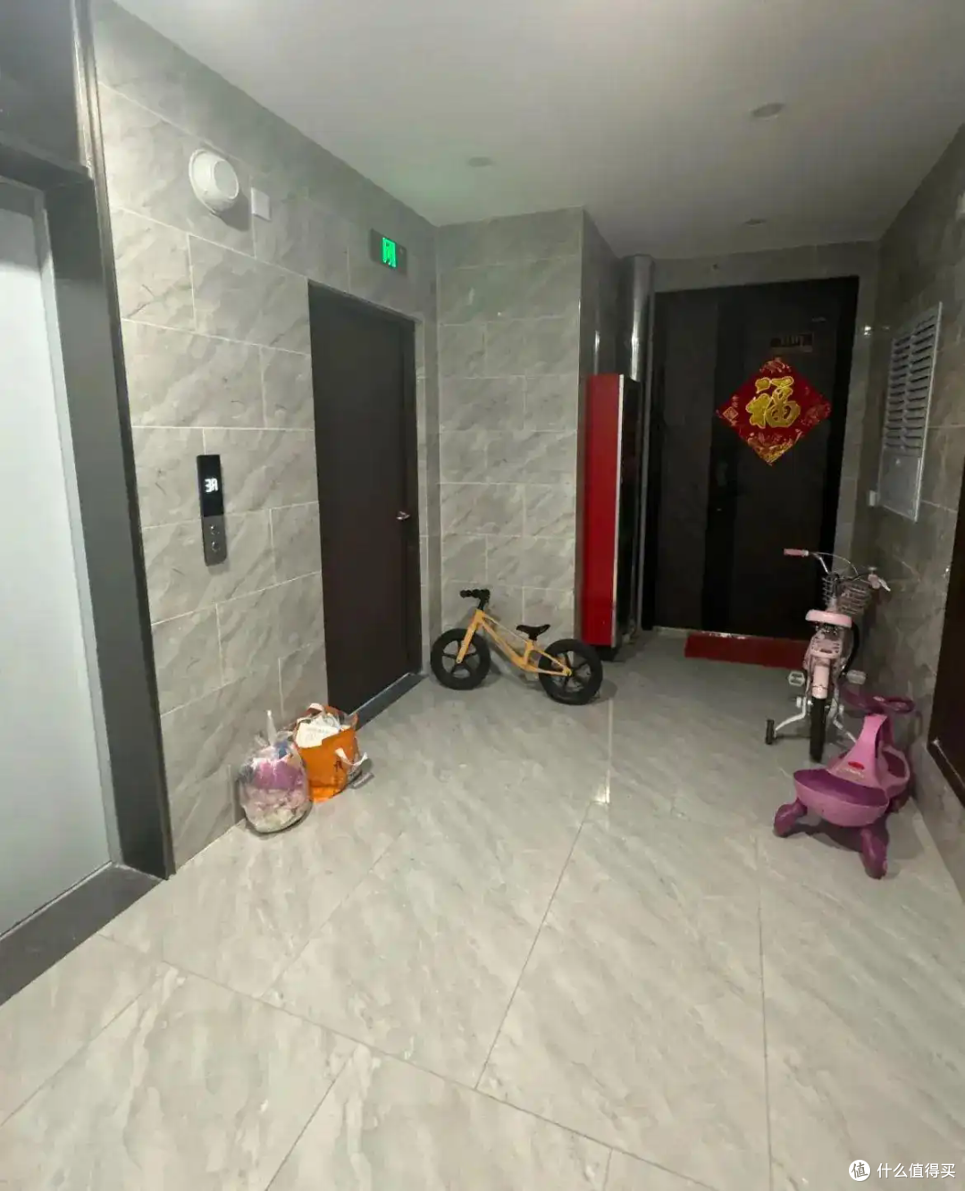 一梯两户和两梯四户有什么不同?住久了才发现,差距还真不小