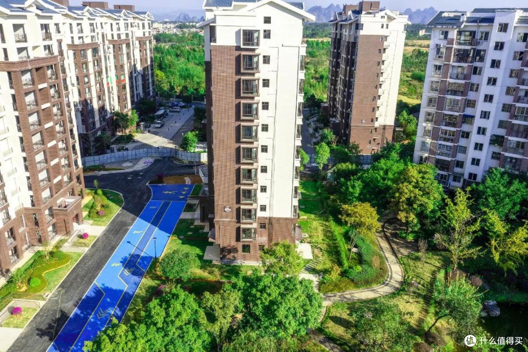 一梯两户和两梯四户有什么不同?住久了才发现,差距还真不小