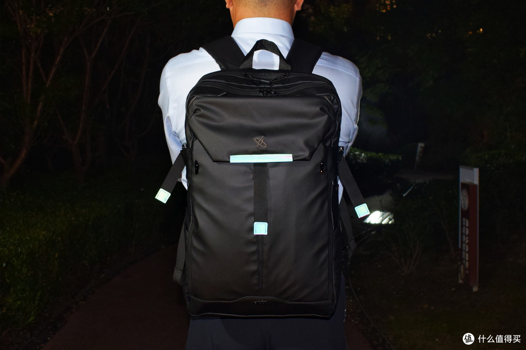 光影行星宙斯Z Air双肩包，轻松解决多场合应用的烦恼!