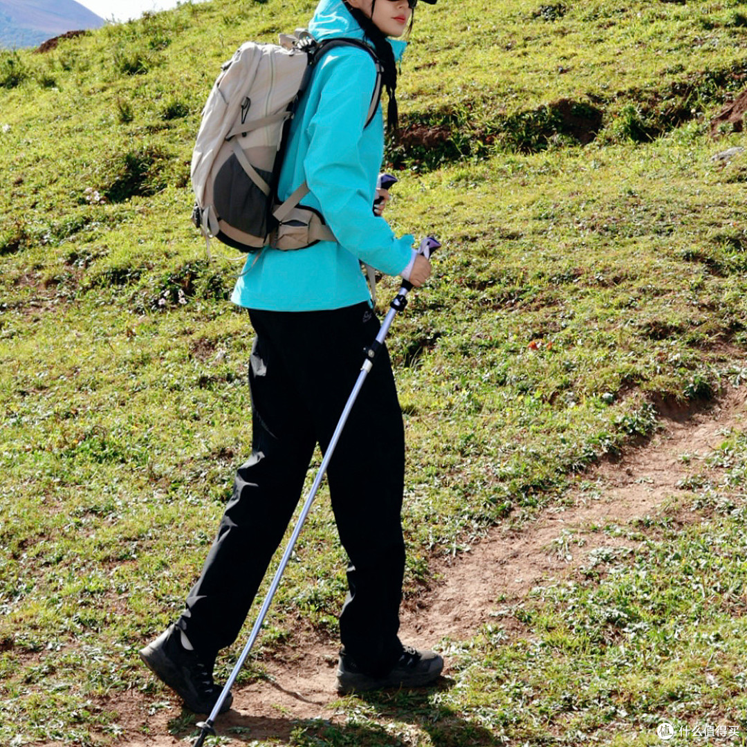 伯希和硬壳+冲锋裤实测:550+350元,能不能当"闭眼入"的山系装备