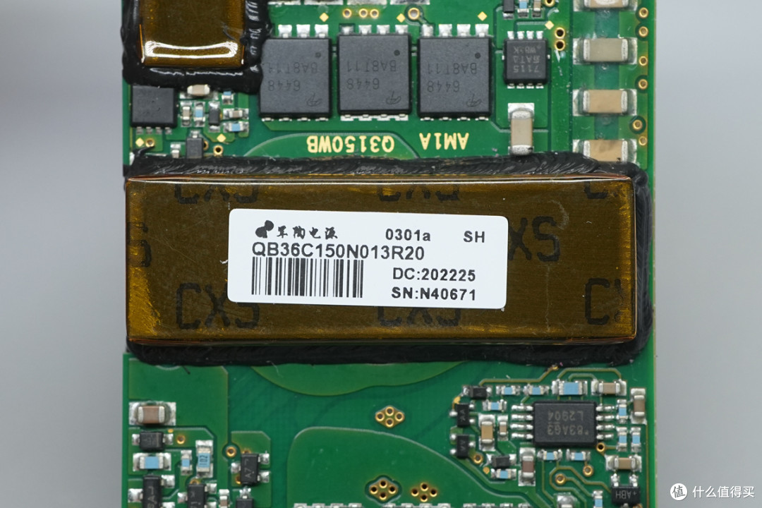 1/4砖尺寸设计,军陶150W隔离DC-DC电源模块解析