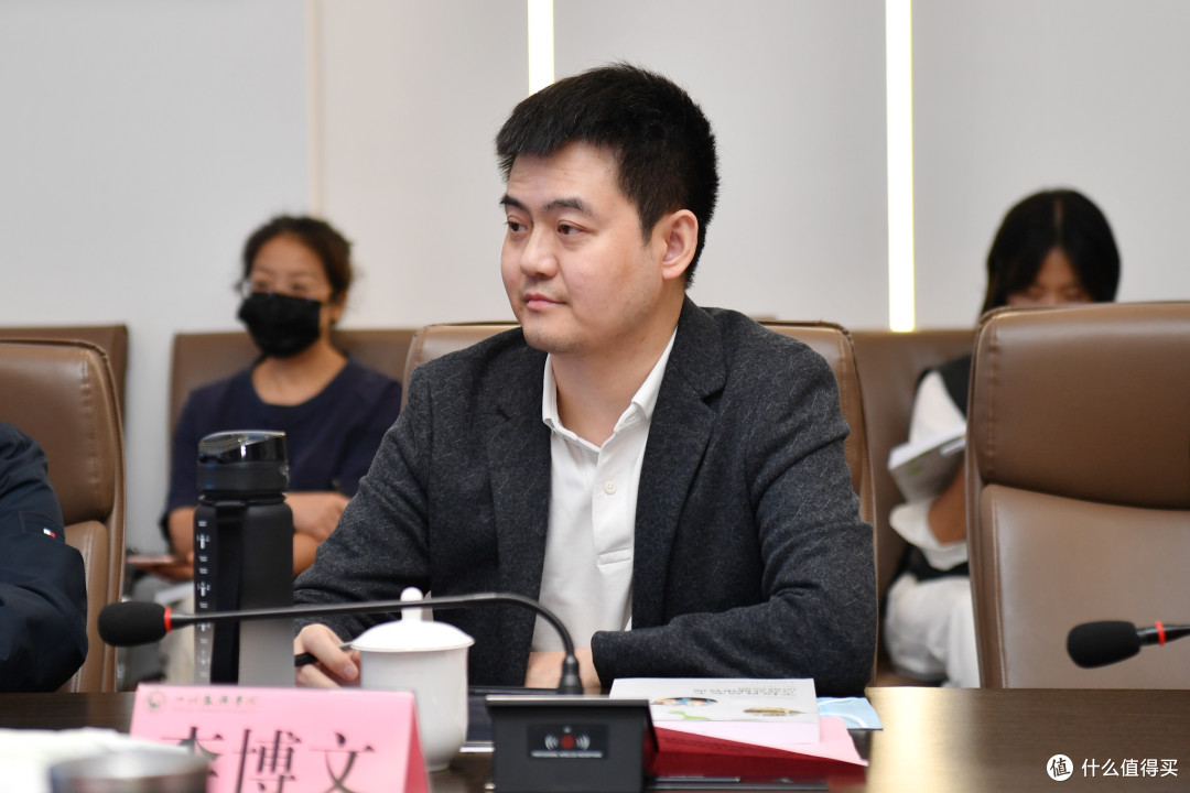 《学校食品安全与营养健康管理操作指南》在成都发布