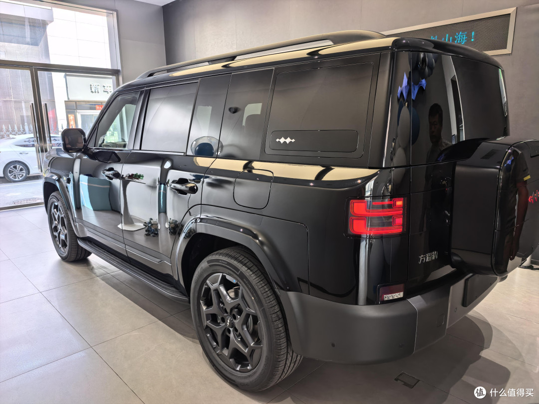 方程豹钛7:方盒子外壳下,一台会过日子的家用SUV
