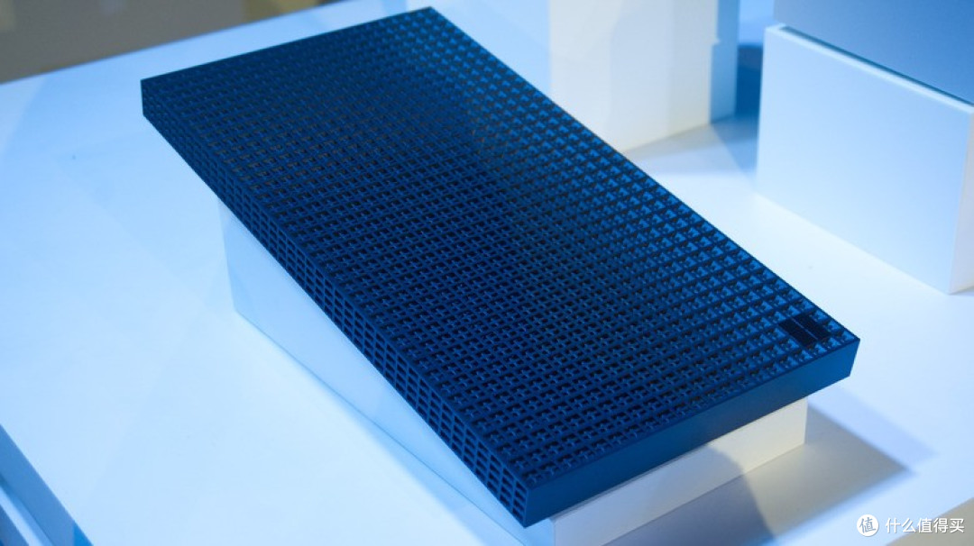 RTX Spark笔记本来了，Surface Laptop Ultra首发，更猛的在后面