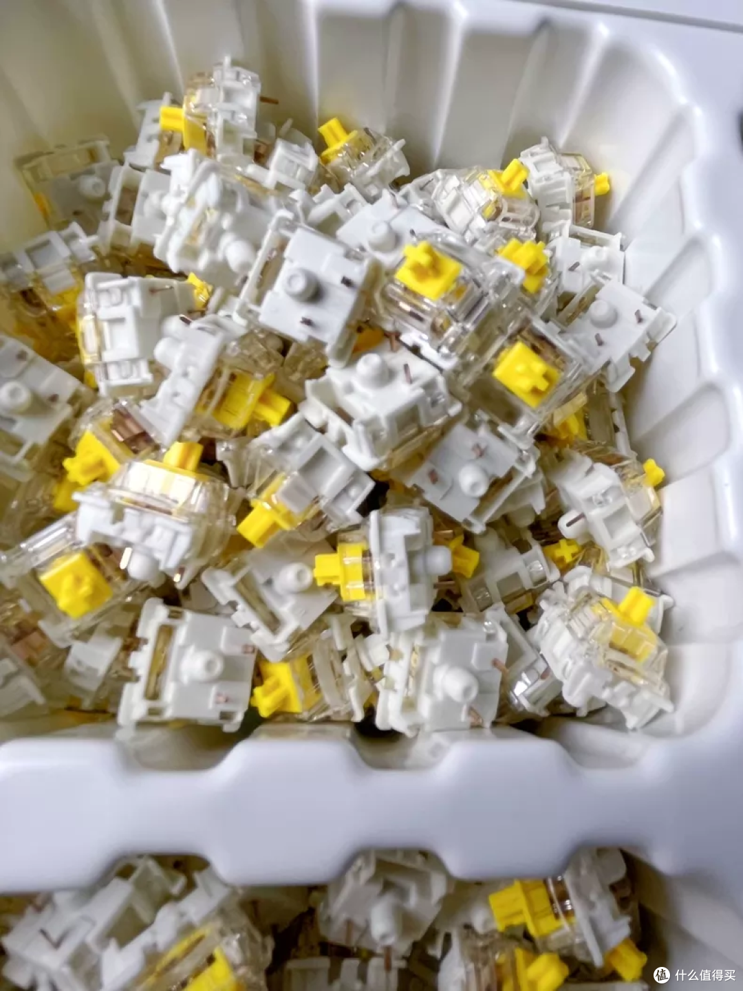 闲鱼大量涌入佳达隆G黄Pro拆机轴,2毛一颗,自制成品键盘130元?