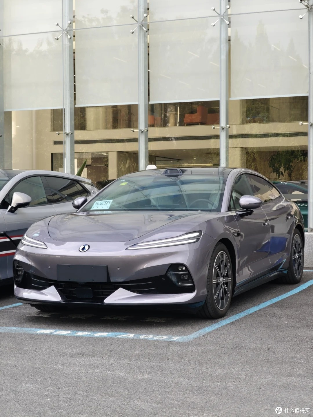腾势 Z9S 正式上市:好开好停还能打,城市纯电轿车新选择