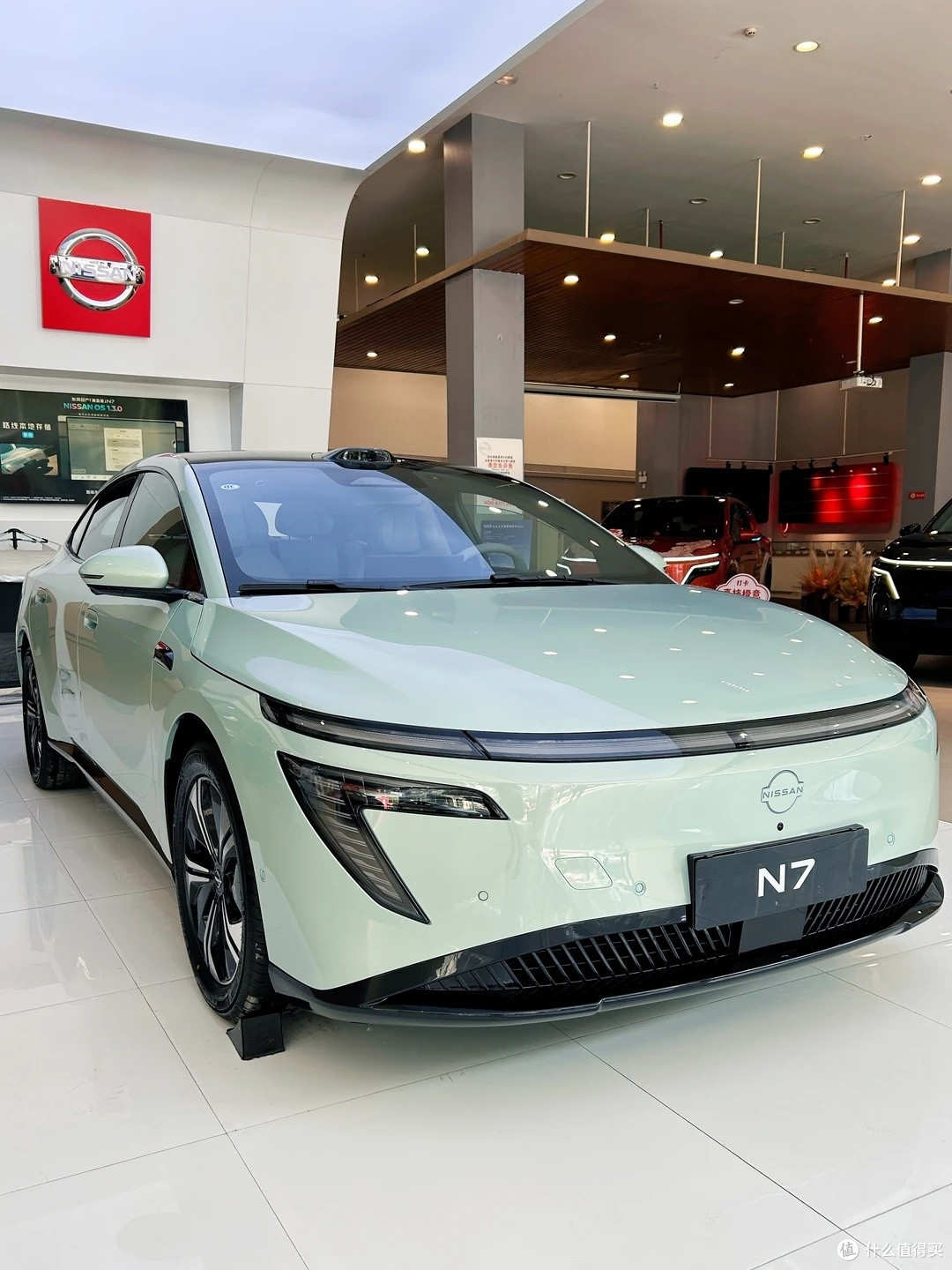 日产新 N7 改款上市:加激光雷达还降价,家用舒适神车再升级